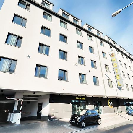 B&B Hotel Nuernberg-Plaerrer Экстерьер фото