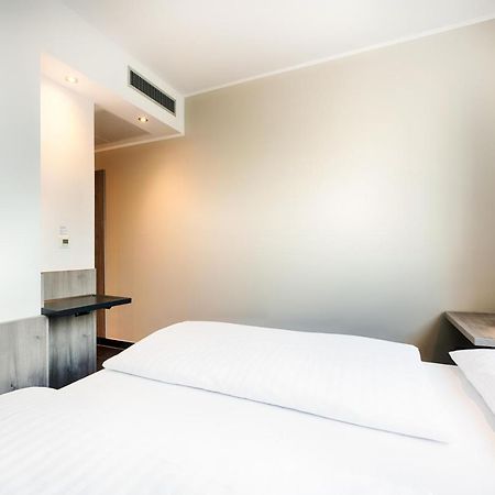 B&B Hotel Nuernberg-Plaerrer Экстерьер фото