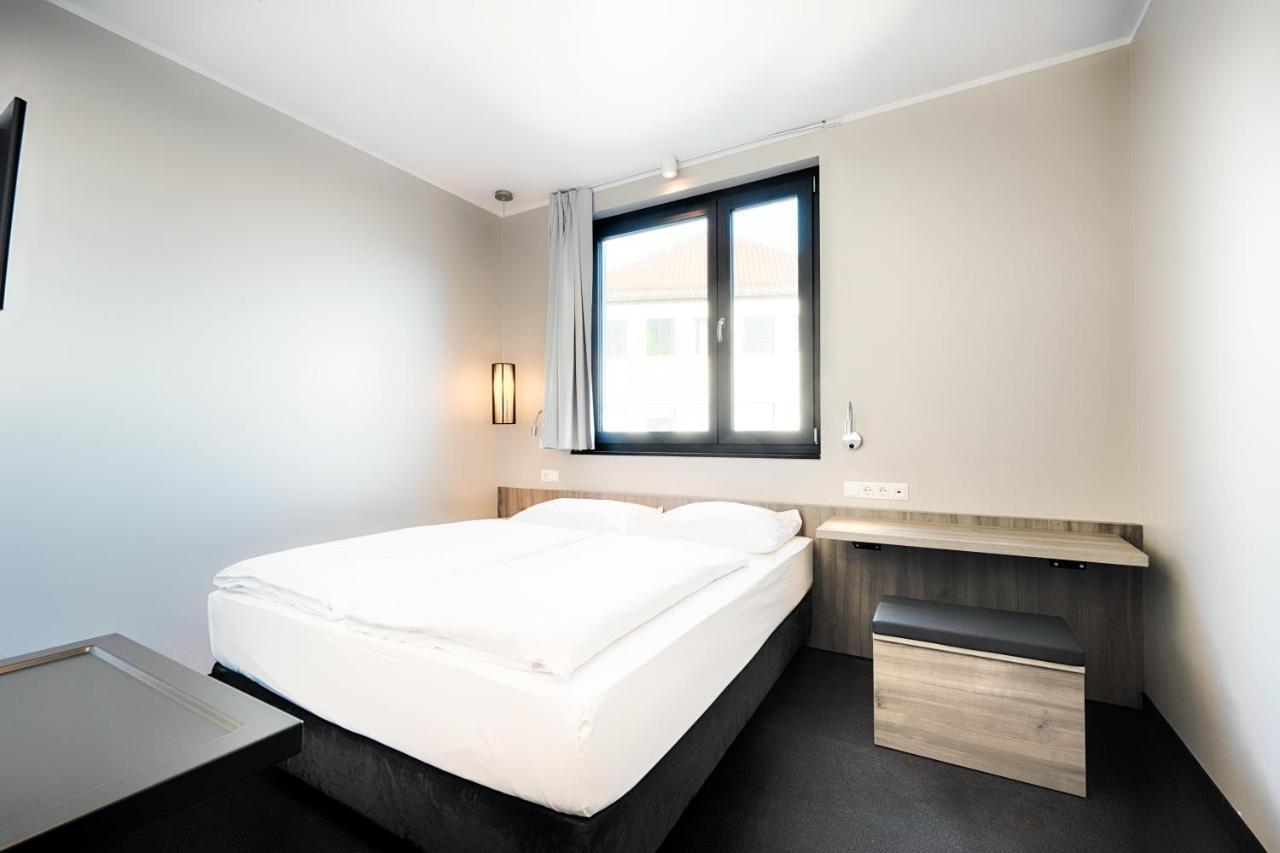 B&B Hotel Nuernberg-Plaerrer Экстерьер фото