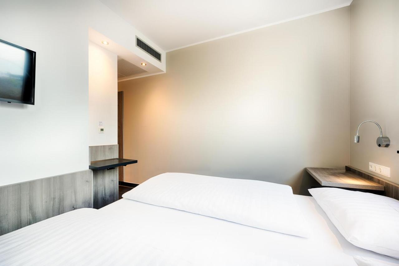 B&B Hotel Nuernberg-Plaerrer Экстерьер фото