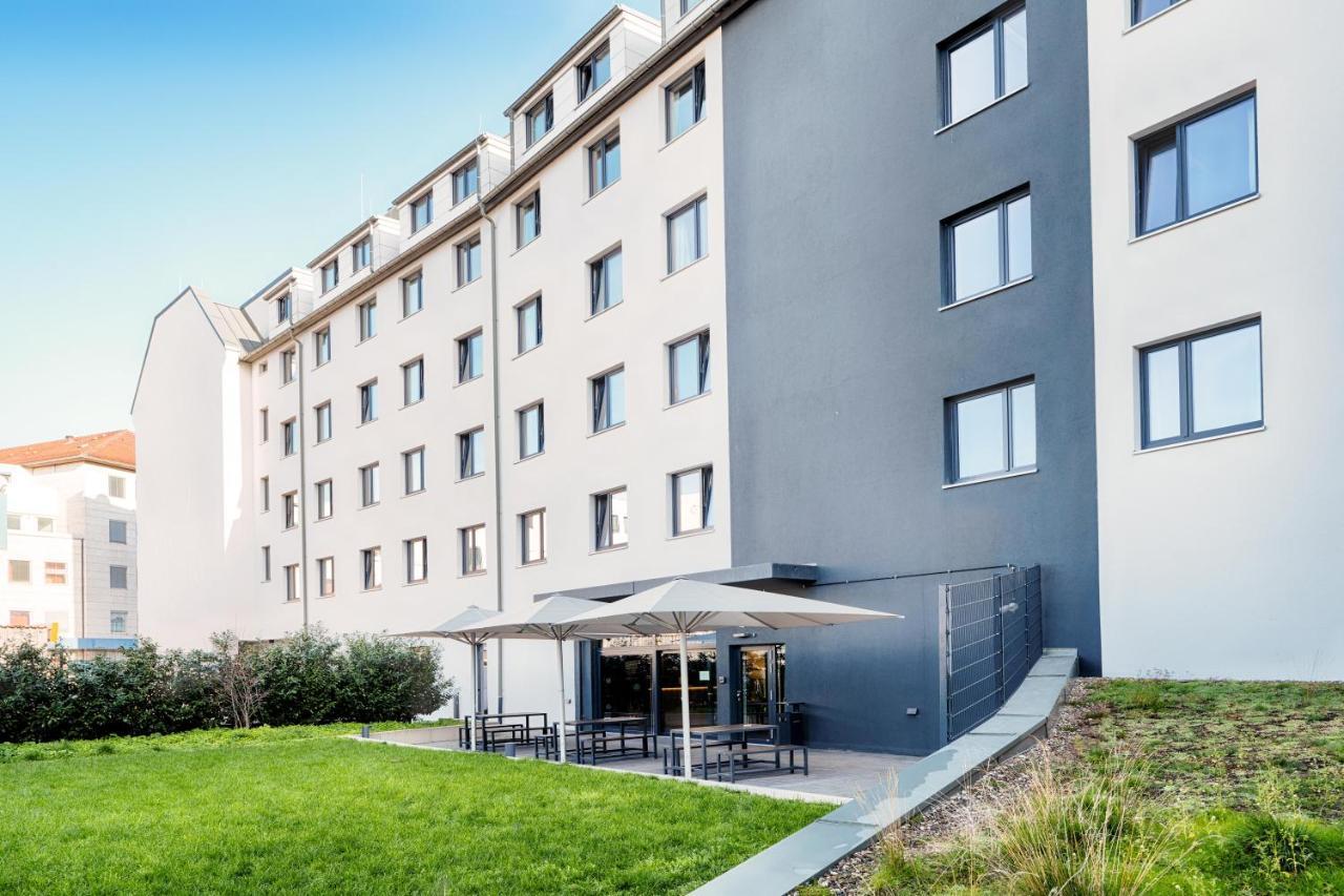 B&B Hotel Nuernberg-Plaerrer Экстерьер фото