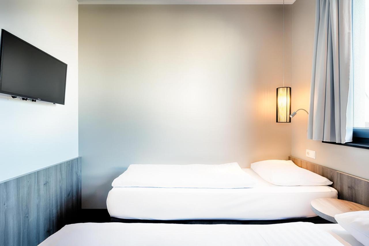 B&B Hotel Nuernberg-Plaerrer Экстерьер фото