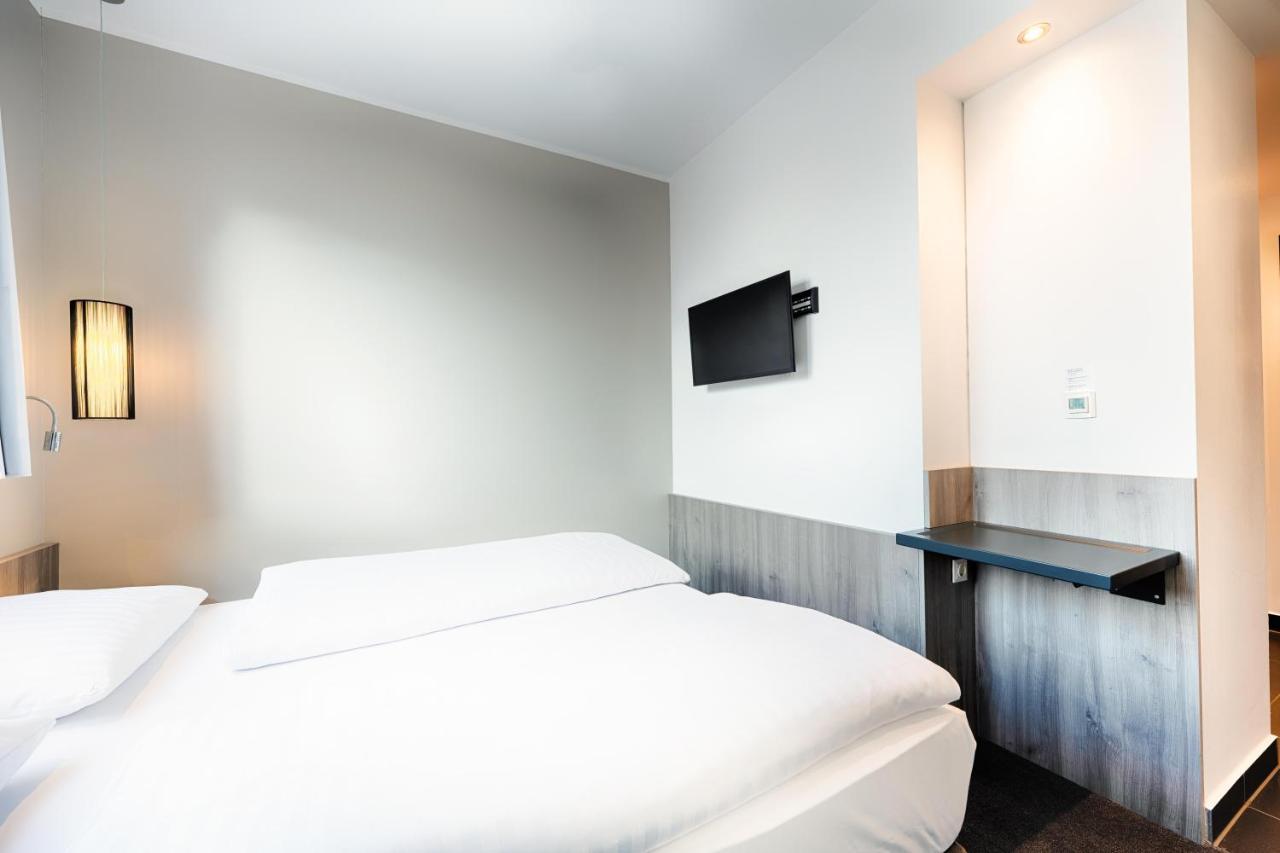 B&B Hotel Nuernberg-Plaerrer Экстерьер фото